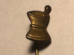 Metalen VIJZEL met STAMPER Speld (Messingkleur)., Verzenden, Zo goed als nieuw, Figuurtje, Speldje of Pin
