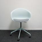 Allermuir Kin Tub Chair | Blauw | Grijs | Conferentiestoel, Gebruikt, Blauw, Metaal, Ophalen of Verzenden