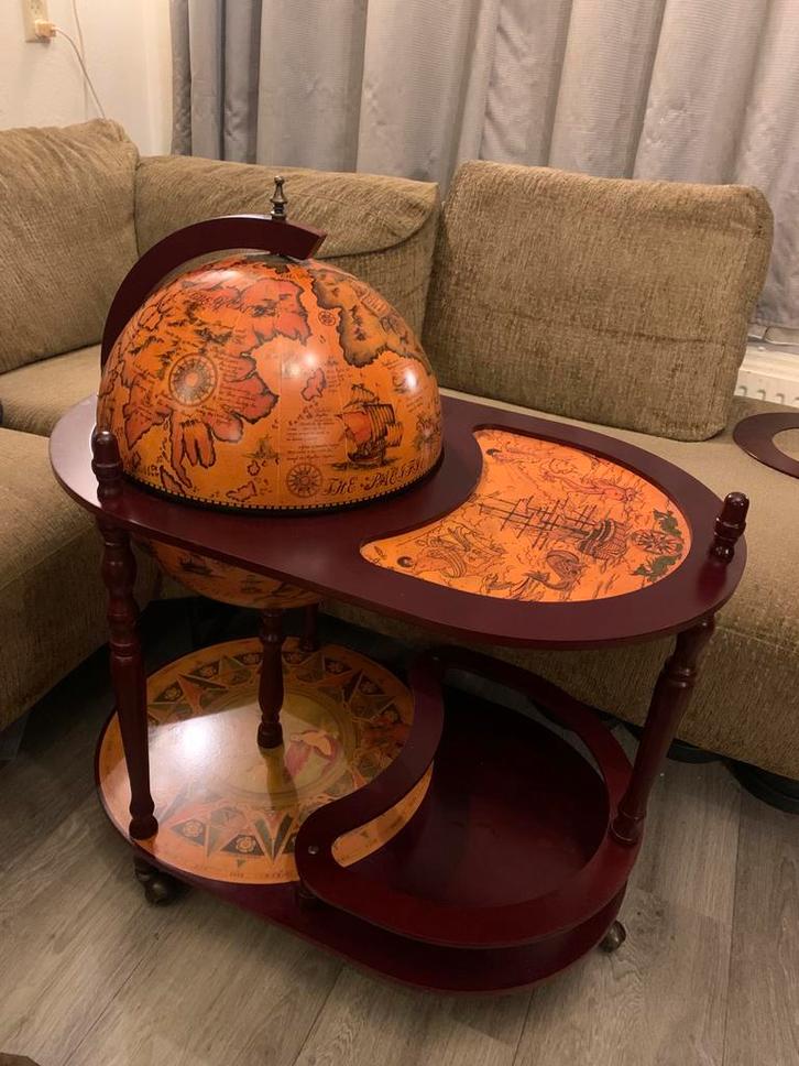 Grote Vintage Globe Bar wereldbol minibar wiskey bar tafel, Huis en Inrichting, Woonaccessoires | Wereldbollen, Zo goed als nieuw