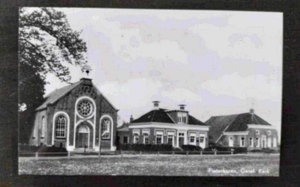 Pieterburen - Gereformeerde Kerk / Pastorie, Hoofdstraat 159, Verzamelen, Ansichtkaarten | Nederland, Ophalen of Verzenden, 1960 tot 1980