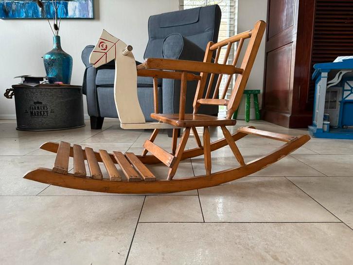 Antieke? Houten baby Schommelstoel met Paard, Kinderen en Baby's, Speelgoed | Hobbelfiguren, Gebruikt, Ophalen of Verzenden