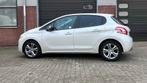 Peugeot 208 1.2 VTI 60KW/82PK 5-D 2014 Wit ketting vervangen, Auto's, Voorwielaandrijving, Euro 5, Wit, Origineel Nederlands