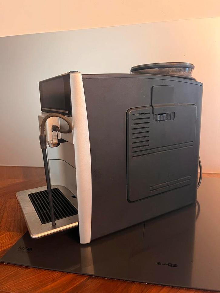 Siemens EQ6 plus s300 - Defect, Witgoed en Apparatuur, Koffiezetapparaten, Niet werkend, Koffiebonen, Espresso apparaat, Afneembaar waterreservoir