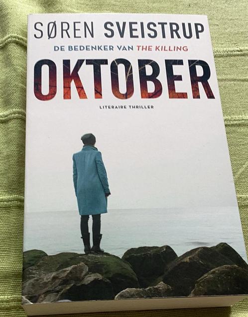 Soren Sveistrup, Oktober - ongelezen., Boeken, Thrillers, Zo goed als nieuw, Nederland, Ophalen of Verzenden