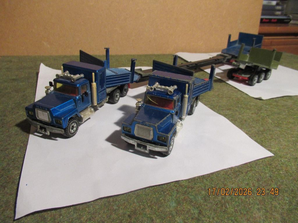 - 4 -  SIKU, Ophalen of Verzenden, Gebruikt, Bus of Vrachtwagen