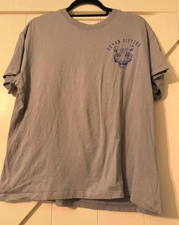 T shirt beschikbaar voor biedingen