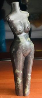 Givemore womans torso stone carved. African art, Antiek en Kunst, Kunst | Beelden en Houtsnijwerken, Ophalen of Verzenden