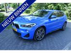 BMW X2 sDrive18i High Executive M Pack FULL! (bj 2019), Met garantie (alle), Blauw, Leder en Stof, Bedrijf