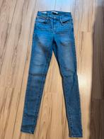 Levi’s, Blauw, Ophalen of Verzenden, Zo goed als nieuw, W27 (confectie 34) of kleiner