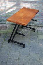 Vintage tafel TV meubel, Huis en Inrichting, Tafels | Bijzettafels, Gebruikt, Metaal of Aluminium, Vintage, Nvt