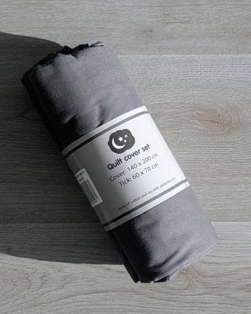 Dekbedovertrek Set – Antracietgrijs (140*200 cm + 60*70 cm) beschikbaar voor biedingen