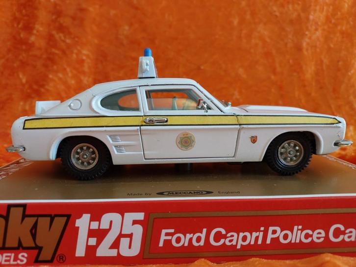 FORD CAPRI POLICE DINKY TOYS JAREN 70 ONBESPEELD MET DOOS, Hobby en Vrije tijd, Modelauto's | 1:24, Nieuw, Auto, Overige merken