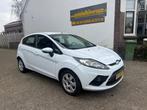 Ford Fiesta 1.4 Trend 5 DEURS NW APK, Auto's, Ford, Voorwielaandrijving, Gebruikt, Elektrische ramen, Wit