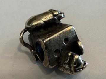 Trollbeads Muizen op kaaskraal TAGBE-40049 beschikbaar voor biedingen
