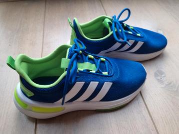 Adidas Racer TR23 maat 38 sneakers kids
unisex beschikbaar voor biedingen