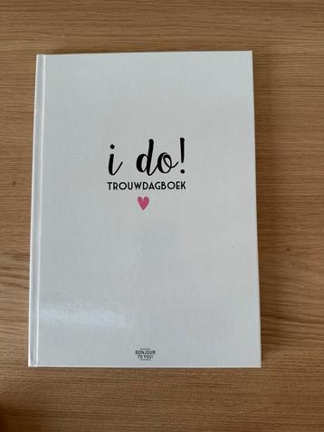 I DO trouwdagboek beschikbaar voor biedingen