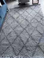Te koop vloerkleed, 240 bij 160. Beige/ grijs met ruit, Gebruikt, Beige, 150 tot 200 cm, 200 cm of meer