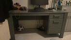 Bureau van woood Dennis beton grijs met laden, Ophalen, Zo goed als nieuw, Bureau