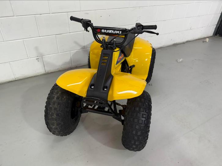 Suzuki lt50 met nieuwe kappen veel aan vervangen, Fietsen en Brommers, Minibikes, Midibikes en Pitbikes, Zo goed als nieuw, Overige typen