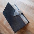 Bijbel met zilveren sluiting 19e eeuw, Antiek en Kunst, Ophalen of Verzenden, Zilver
