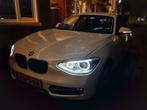 BMW 1 Serie 116i | Apple Carplay, Stoelverw. | Leder | Xenon, 1-Serie, Zwart, 4 cilinders, Wit