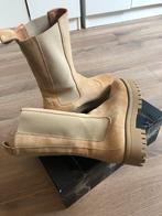 Nelson suede laarsjes., Ophalen of Verzenden, Zo goed als nieuw, Beige