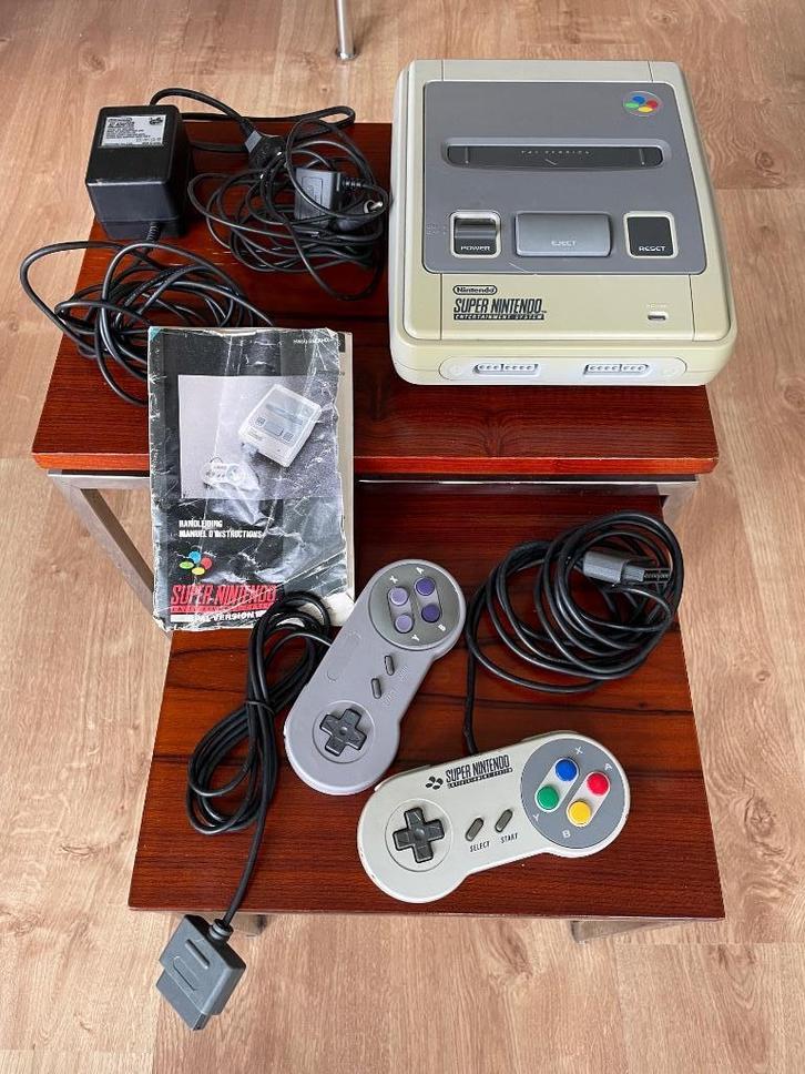Super Nintendo (SNES), Spelcomputers en Games, Spelcomputers | Nintendo Super NES, Gebruikt, Met 2 controllers, Met games, Ophalen of Verzenden