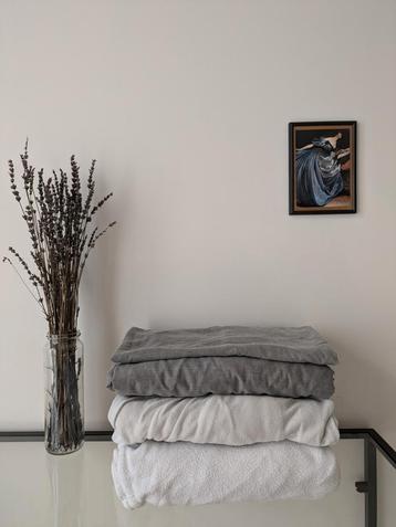 Grey Sheets + Duvet Cover beschikbaar voor biedingen