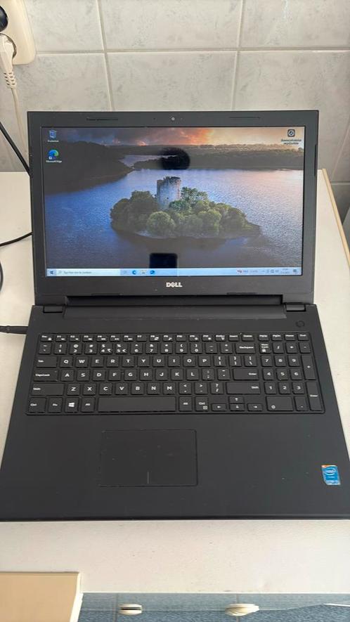 Dell Inspirion 15 laptop, Computers en Software, Windows Laptops, Zo goed als nieuw, 15 inch, SSD, 2 tot 3 Ghz, Ophalen of Verzenden