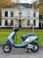 Piaggio Zip 125cc 4 takt M25, Ophalen, Zo goed als nieuw, Piaggio