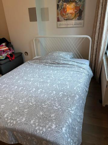 Ikea Nesttun bedframe 140x200 + lattenbodem - afbeelding 3