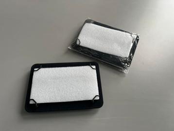 Tablet / iPad houder voor aan hoofdsteun in de auto beschikbaar voor biedingen