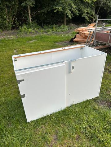 Hoekkast IKEA metod met deur beschikbaar voor biedingen