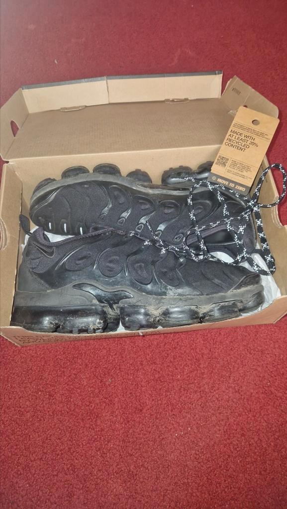 Nike air vapormax Plus Zwart- maat 44, Kleding | Heren, Schoenen, Zo goed als nieuw, Overige typen, Zwart, Ophalen of Verzenden
