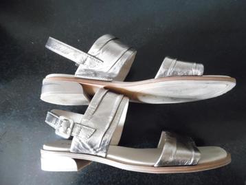 Leren sandalen Caprice maat 40  beschikbaar voor biedingen