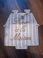 Riviera Maison witte rieten onderzetter ‘Diner a la Maison’, Huis en Inrichting, Woonaccessoires | Onderzetters, Ophalen of Verzenden