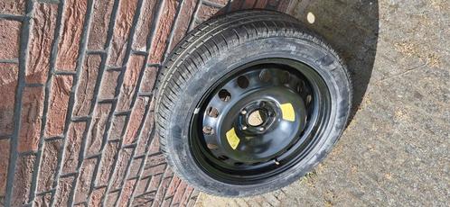 Pirelli band op nieuwe velg (ex Peugeot 607) 225/50/17, Auto diversen, Overige Auto diversen, Ophalen of Verzenden