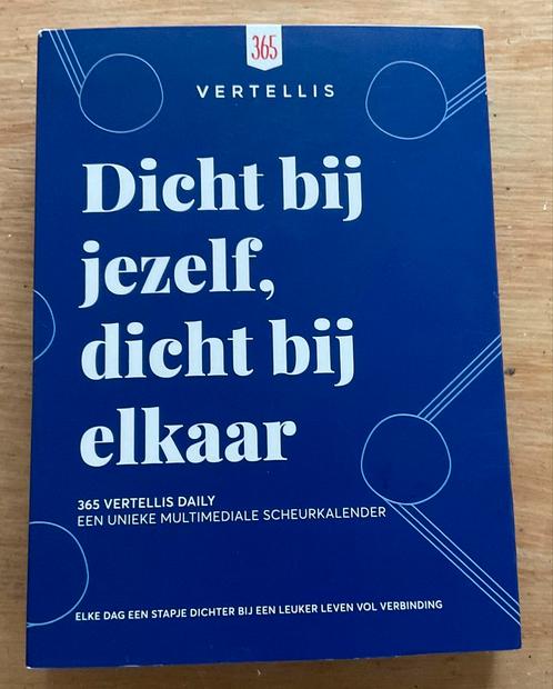 Dicht bij jezelf, dicht bij elkaar.Vertellis scheurkalender, Boeken, Advies, Hulp en Training, Zo goed als nieuw, Ophalen of Verzenden