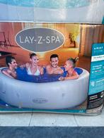 Jacuzzi opblaasbaar 4-6 persoons, Ophalen, Gebruikt, Rond, Minder dan 200 cm