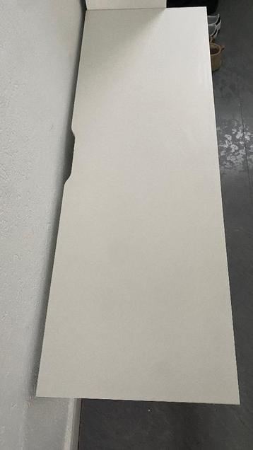 Een wit ikea besta meubel - afbeelding 3