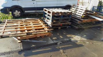 Gratis!! Pallets op te halen voor vrijdag 14.00 u beschikbaar voor biedingen