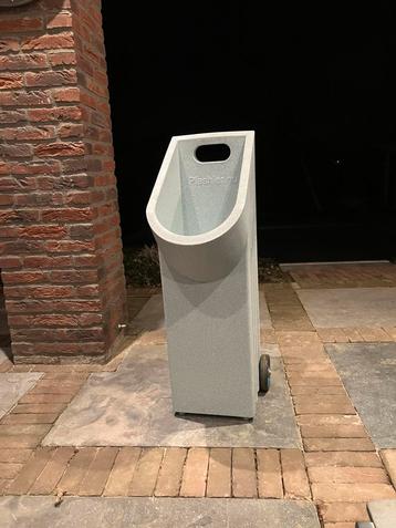 Plaszuil te huur beschikbaar voor biedingen