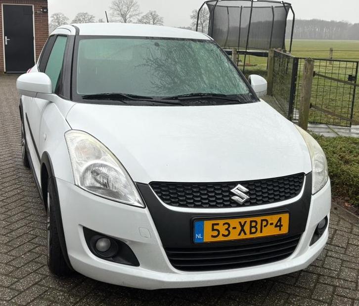 Suzuki Swift 1.2 5-D 2012 Wit, Auto's, Suzuki, Particulier, Swift, ABS, Airbags, Airconditioning, Alarm, Bluetooth, Centrale vergrendeling