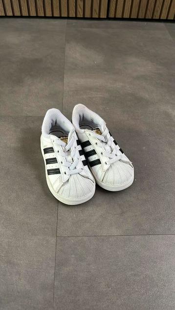 Adidas Superstar sneakers – maat 22 – zwart met wit beschikbaar voor biedingen
