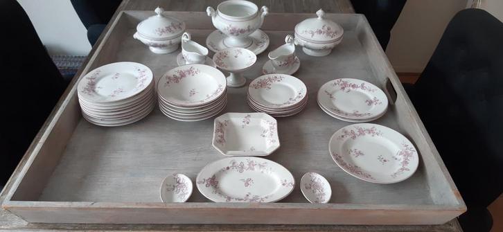 kinderservies wit met roze Regout? nr 3147, Antiek en Kunst, Antiek | Speelgoed, Ophalen