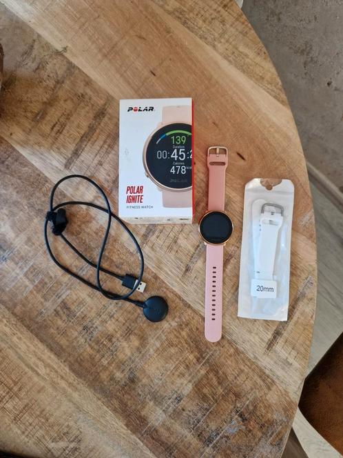 Polar Ignite (2Z) - maat S  (pink roze) + extra bandje (wit), Sieraden, Tassen en Uiterlijk, Smartwatches, Gebruikt, Android, Wit