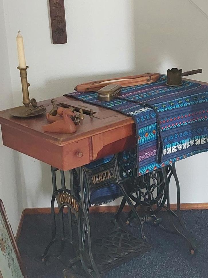 Antieke Veritas Naaimachine, Antiek en Kunst, Antiek | Naaimachines, Ophalen