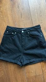 Na-KD short korte broek short maat 38, Ophalen of Verzenden, Zo goed als nieuw, Zwart, W30 - W32 (confectie 38/40)