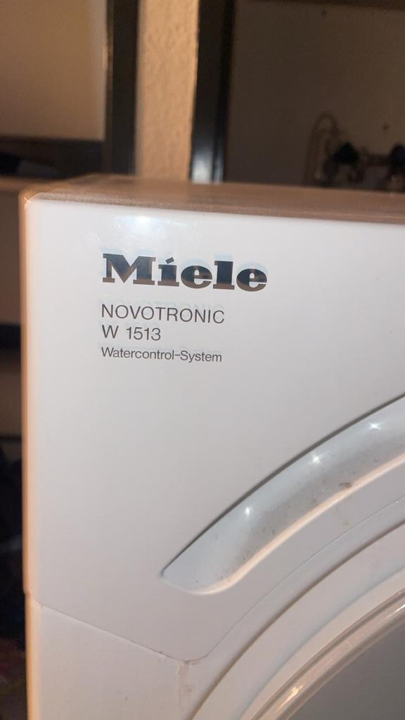 Miele W1513 wasmachine, Witgoed en Apparatuur, Wasmachines, Zo goed als nieuw, Ophalen