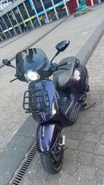 Vespa sprint 80cc 2017, Fietsen en Brommers, Scooters | Vespa, Ophalen of Verzenden, Zo goed als nieuw, Benzine